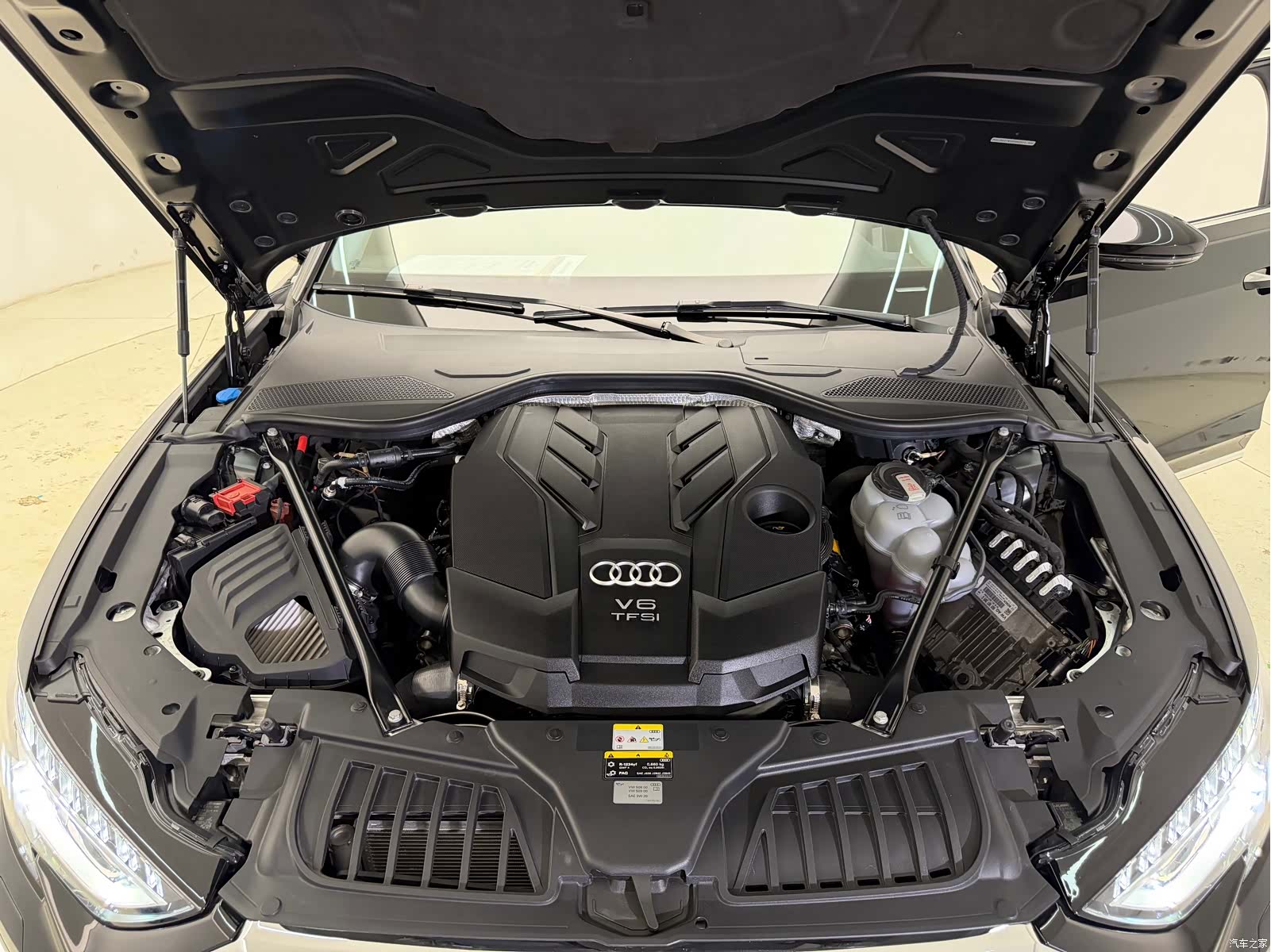 Audi A8L, 2024 9