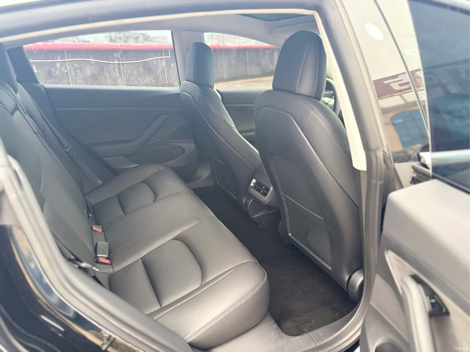 Tesla Model 3, 2021 10