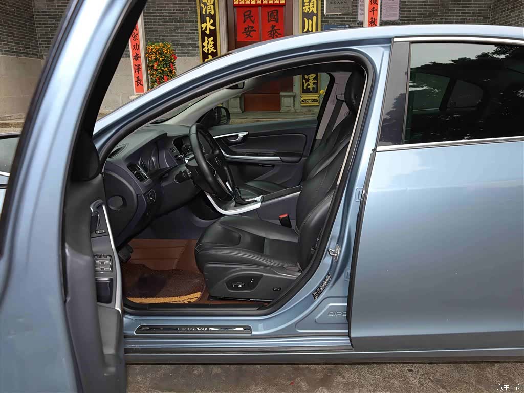 Volvo S60, 2017 16