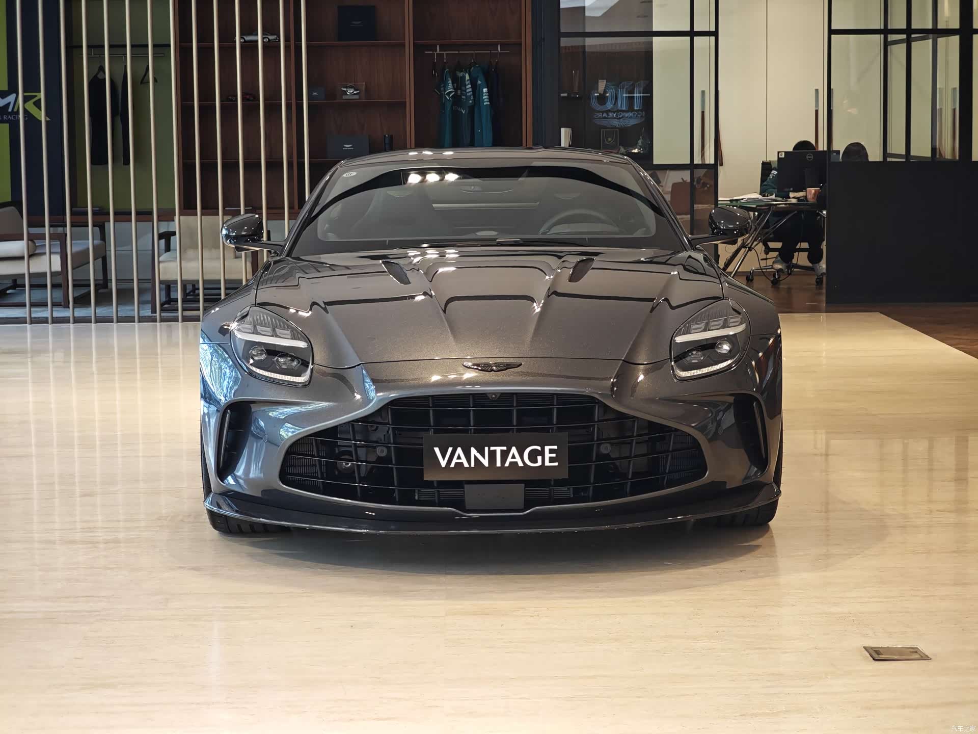 Aston Martin Vantage, 2024 2