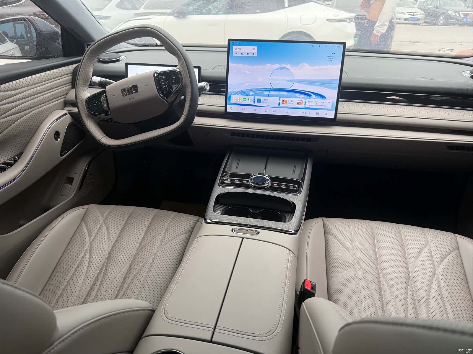 Geely 8, 2025 6