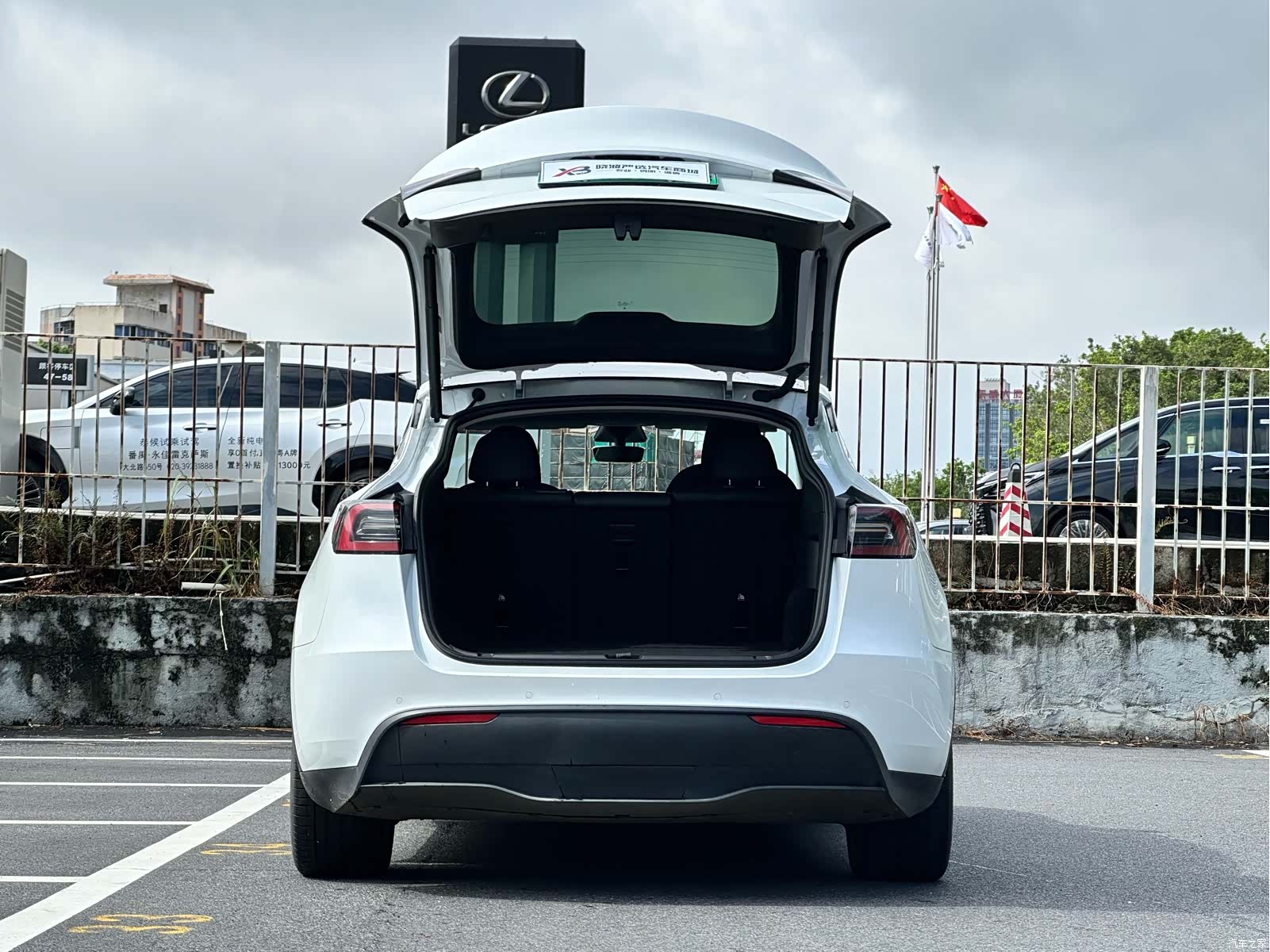 Tesla Model Y, 2023 6