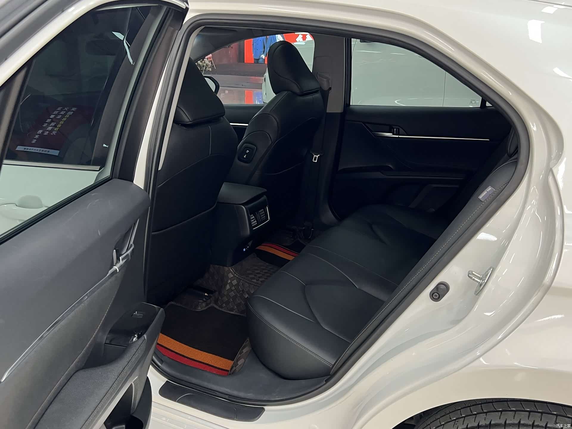 Toyota Camry, 2024 10