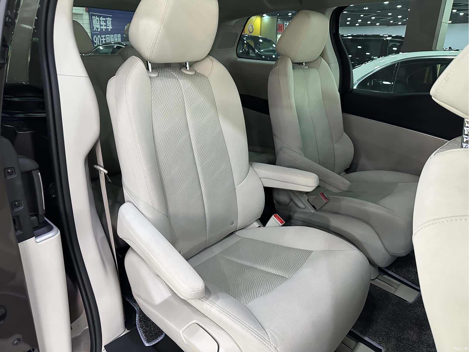 Buick GL8, 2023 8