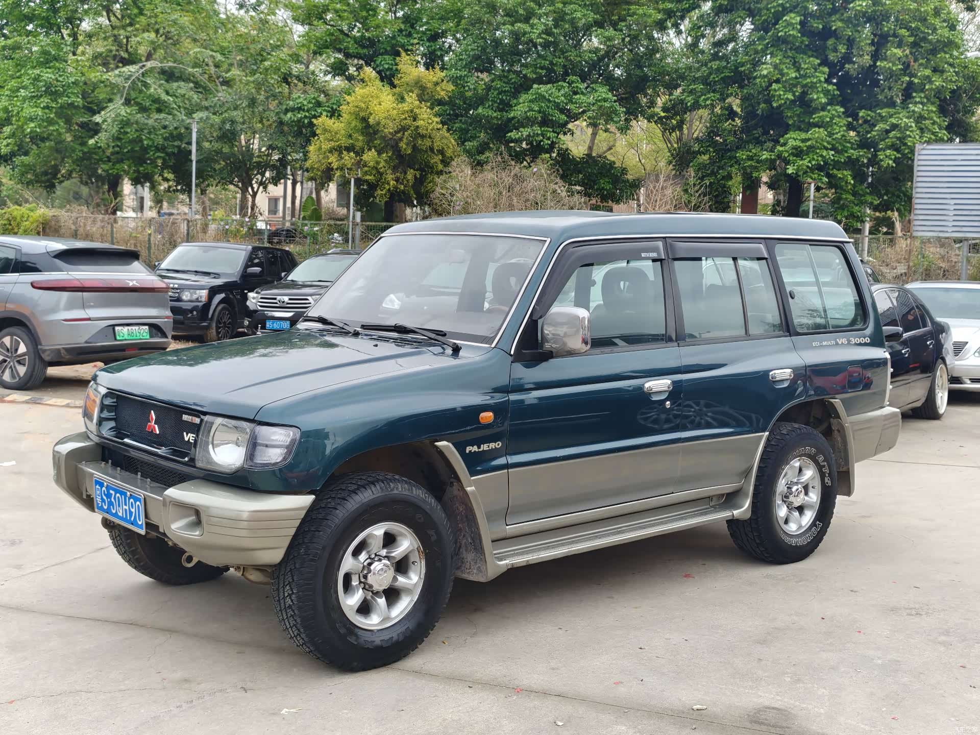 Mitsubishi Pajero, 1996 3