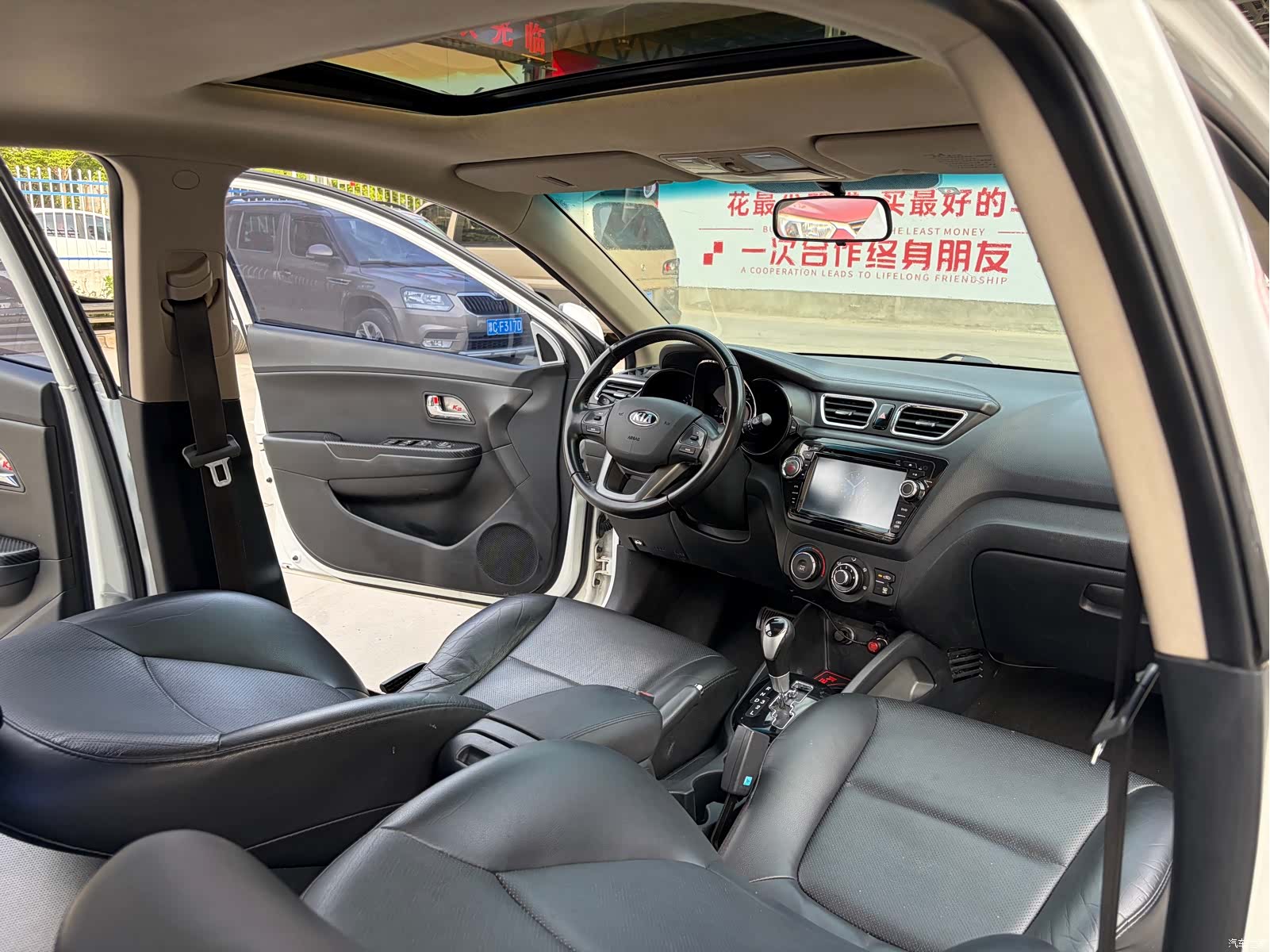 Kia K2, 2014 8