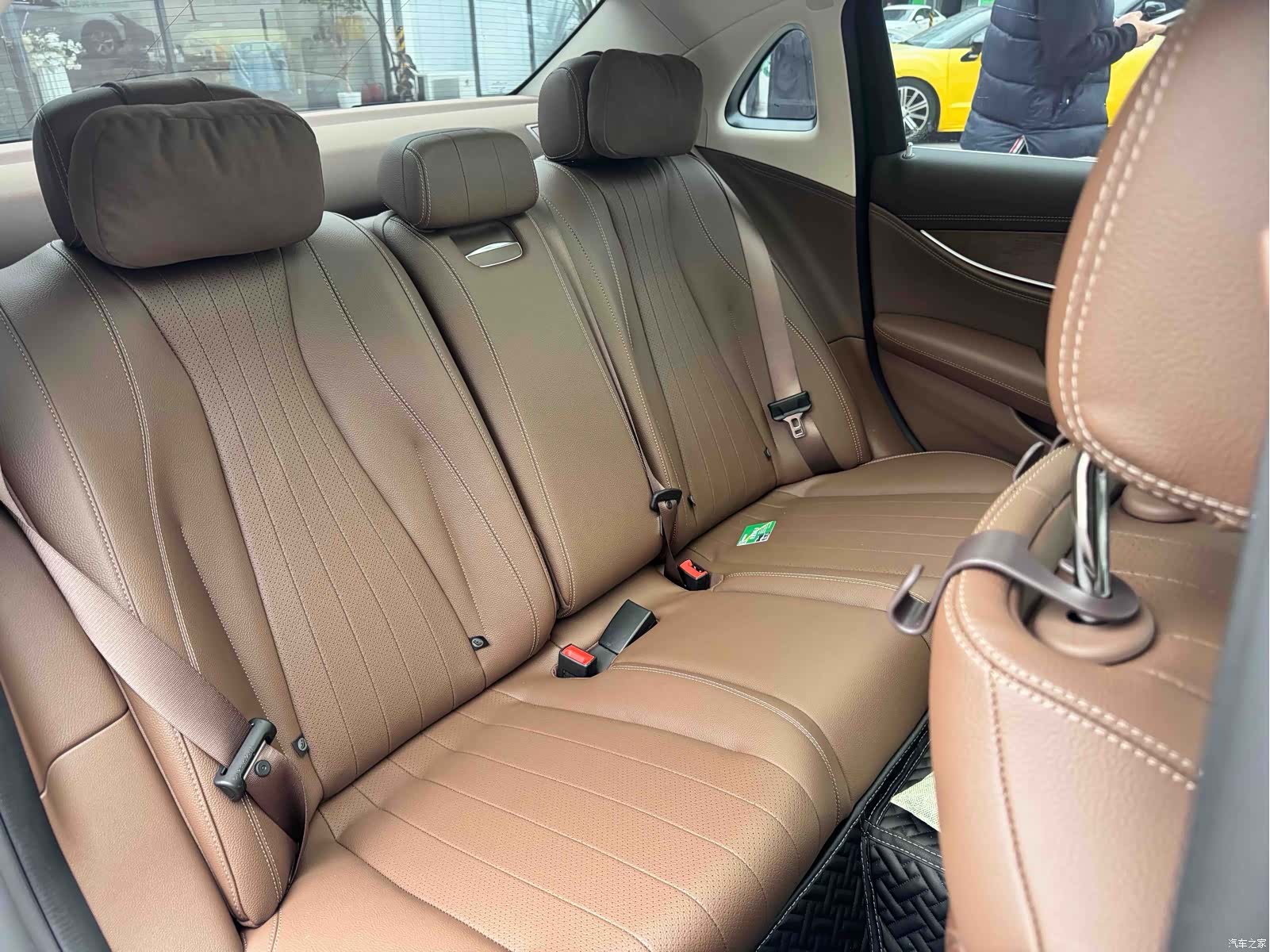 Mercedes-Benz E-Class, 2024 12