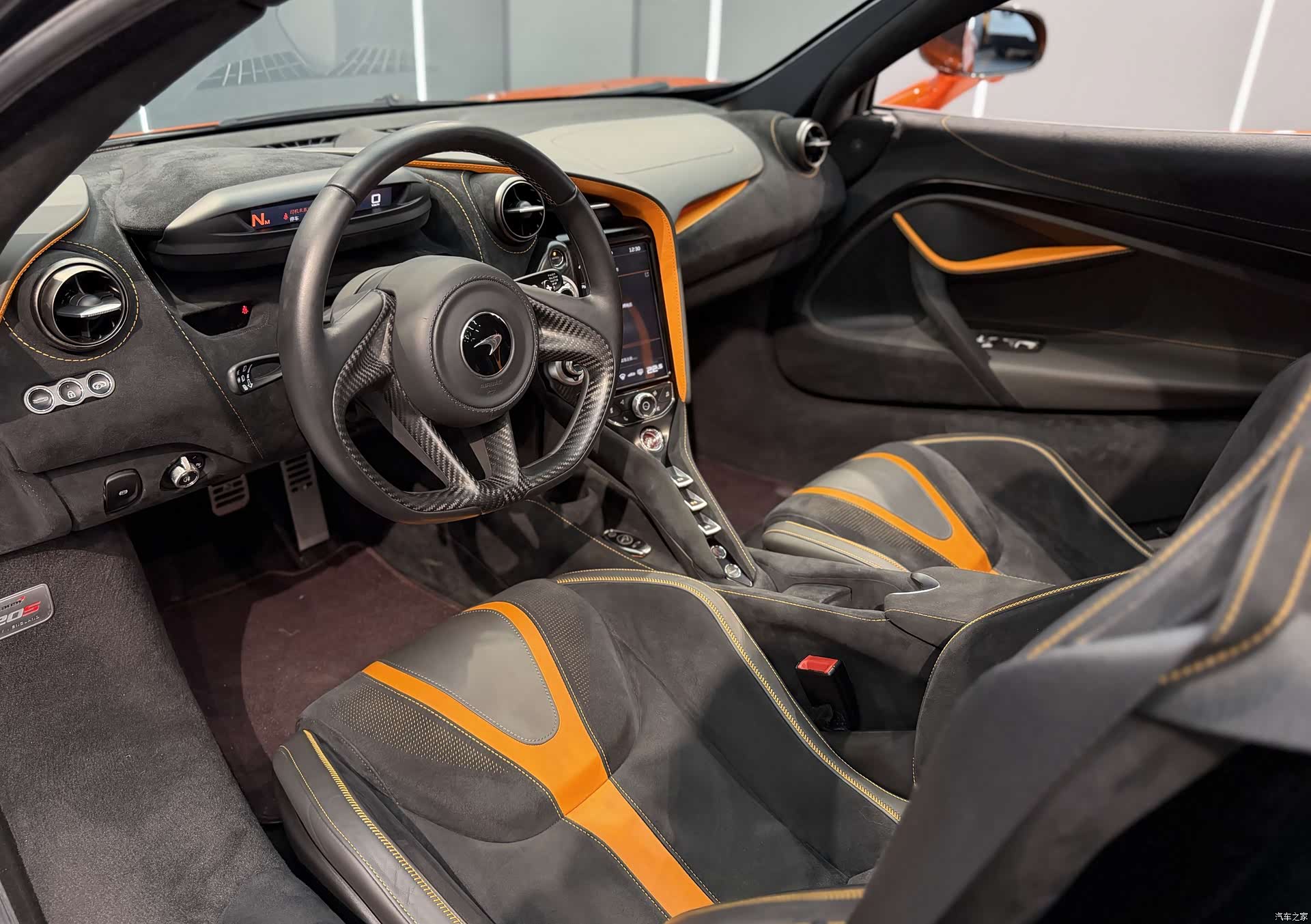 McLaren 720S, 2019 все фото
