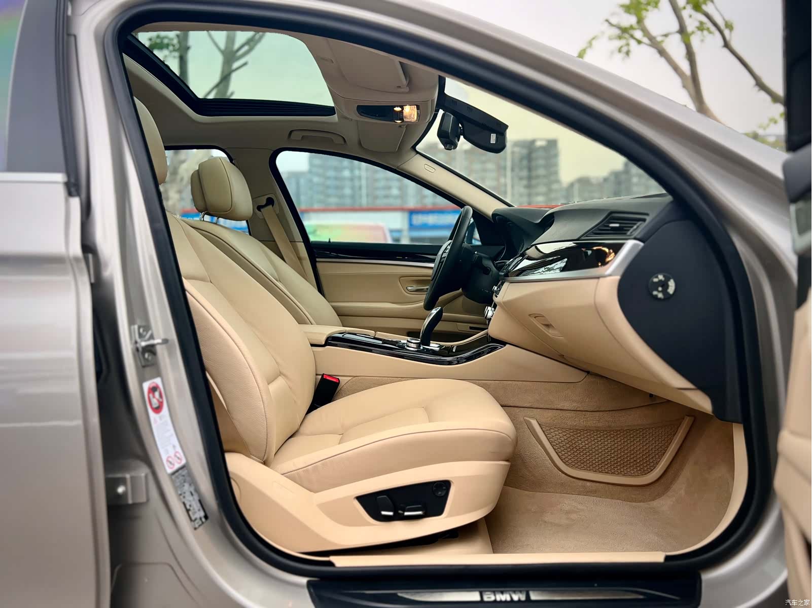 BMW 5 Series, 2012 29