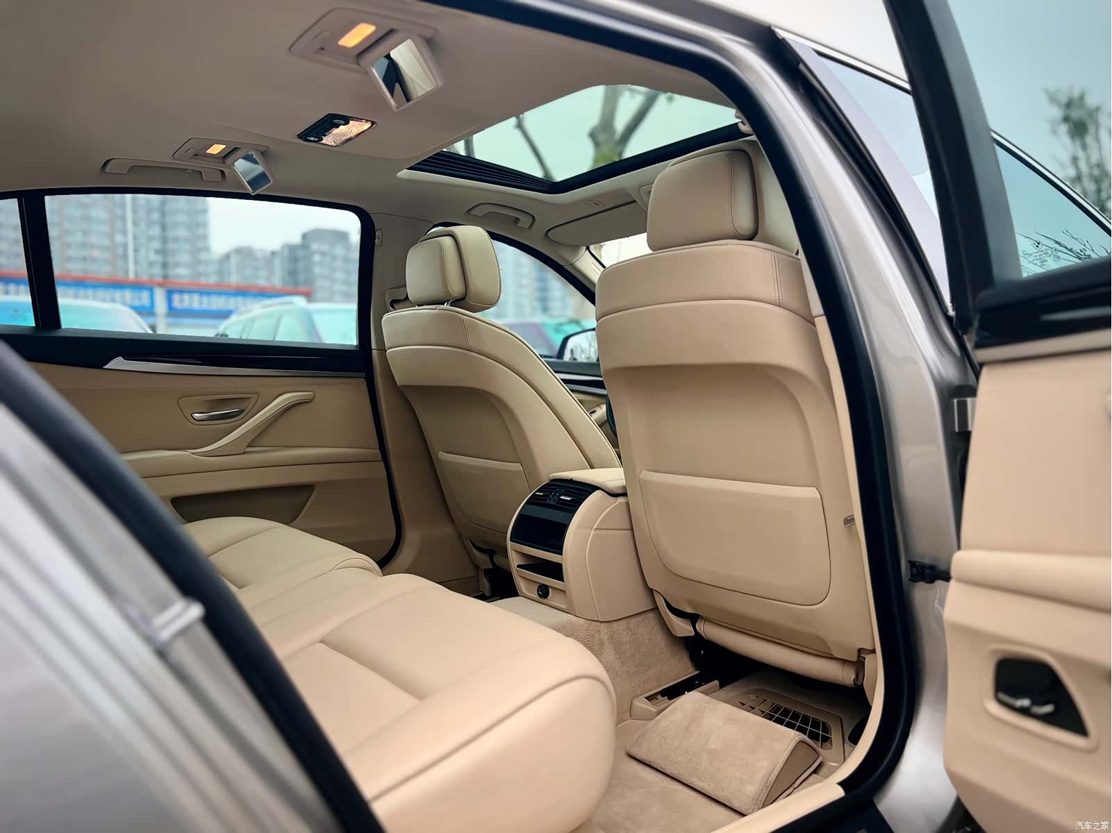 BMW 5 Series, 2012 31