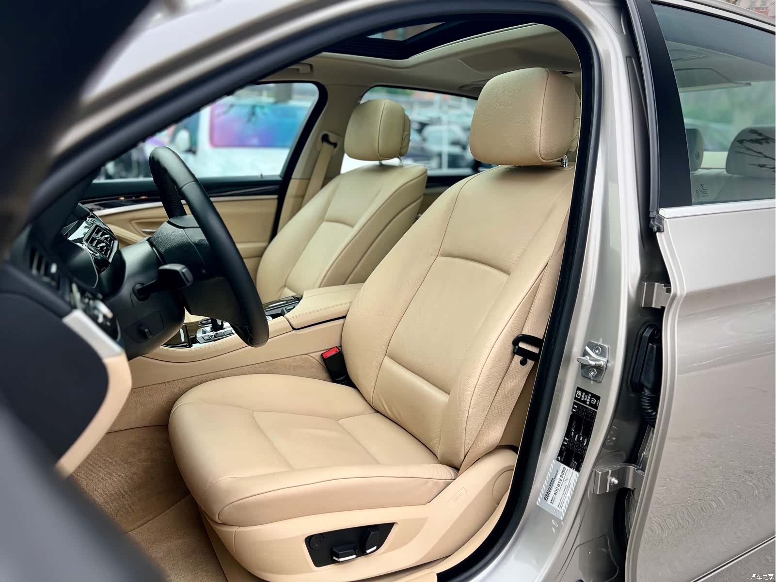 BMW 5 Series, 2012 26