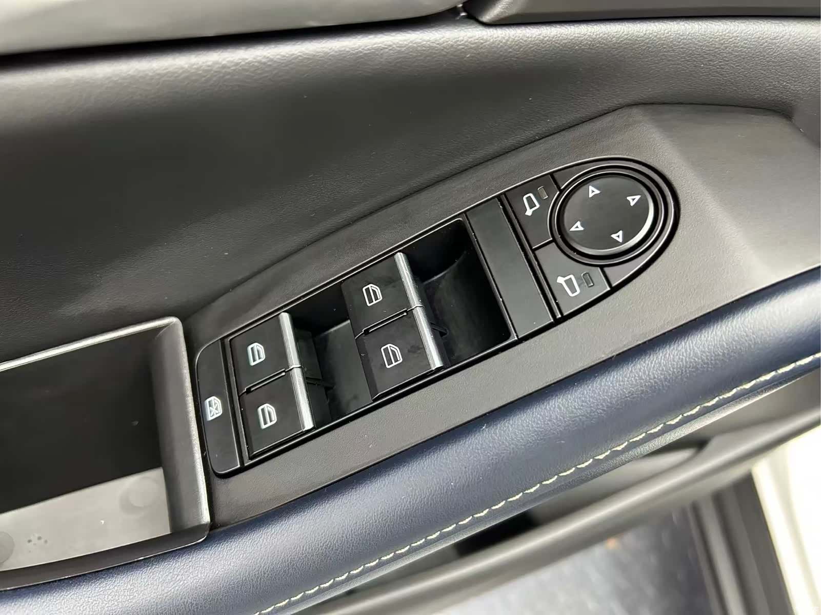 Mazda CX-30, 2022 10
