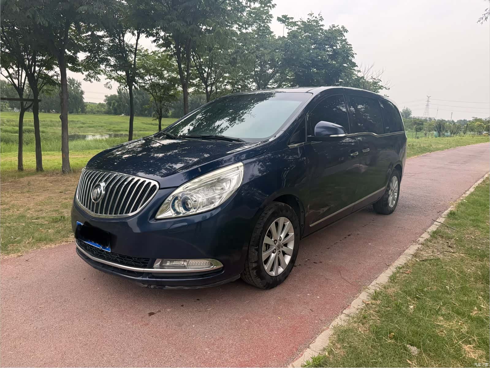 Buick GL8, 2014 1