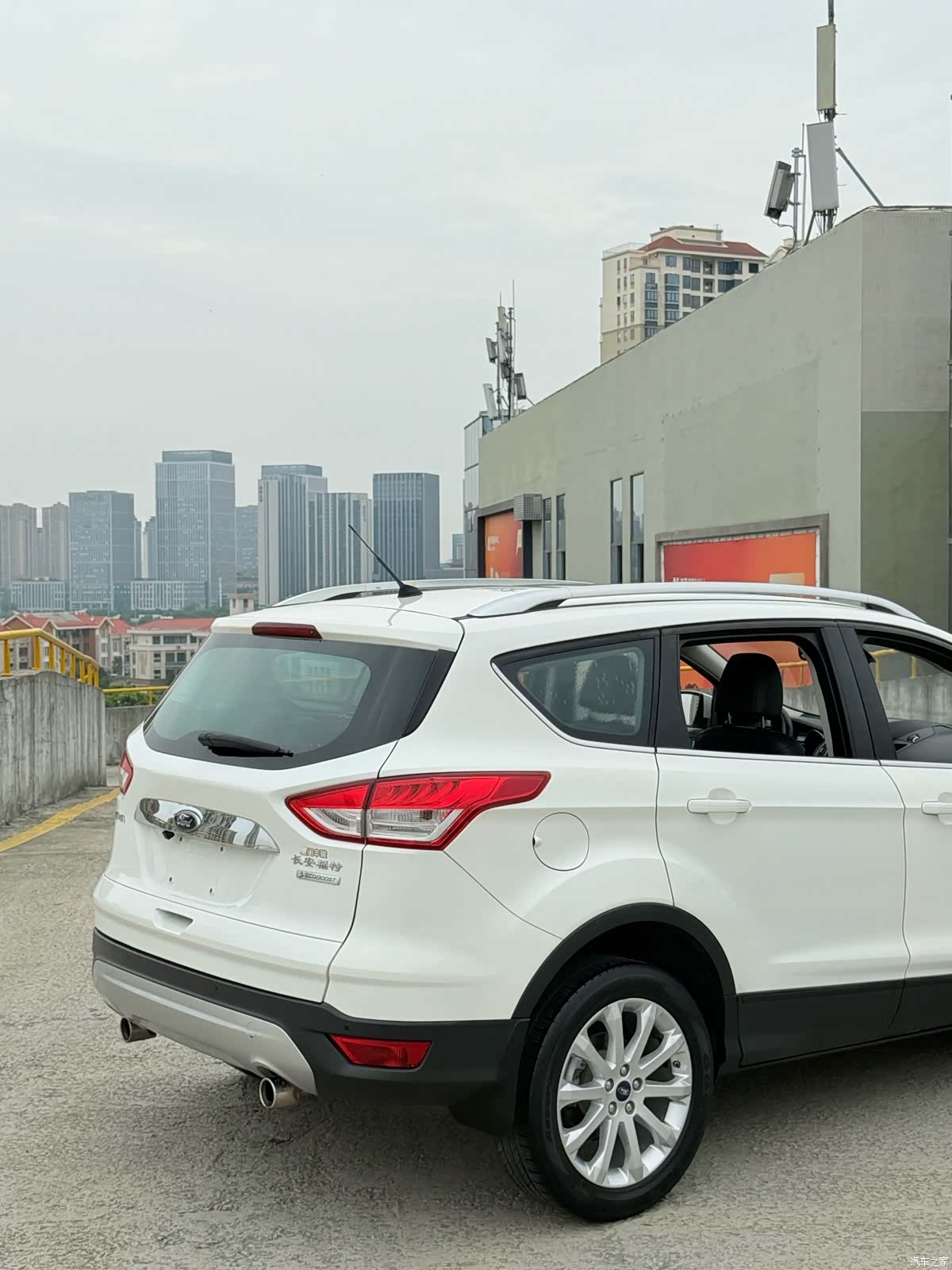 Ford Kuga, 2016 6