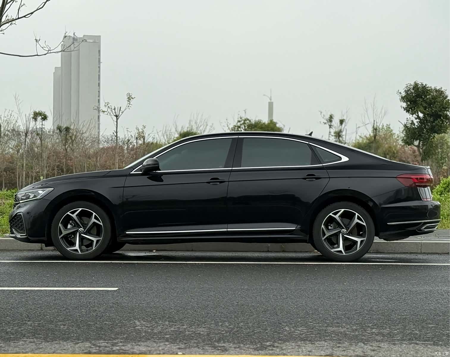 Volkswagen Passat, 2025 4