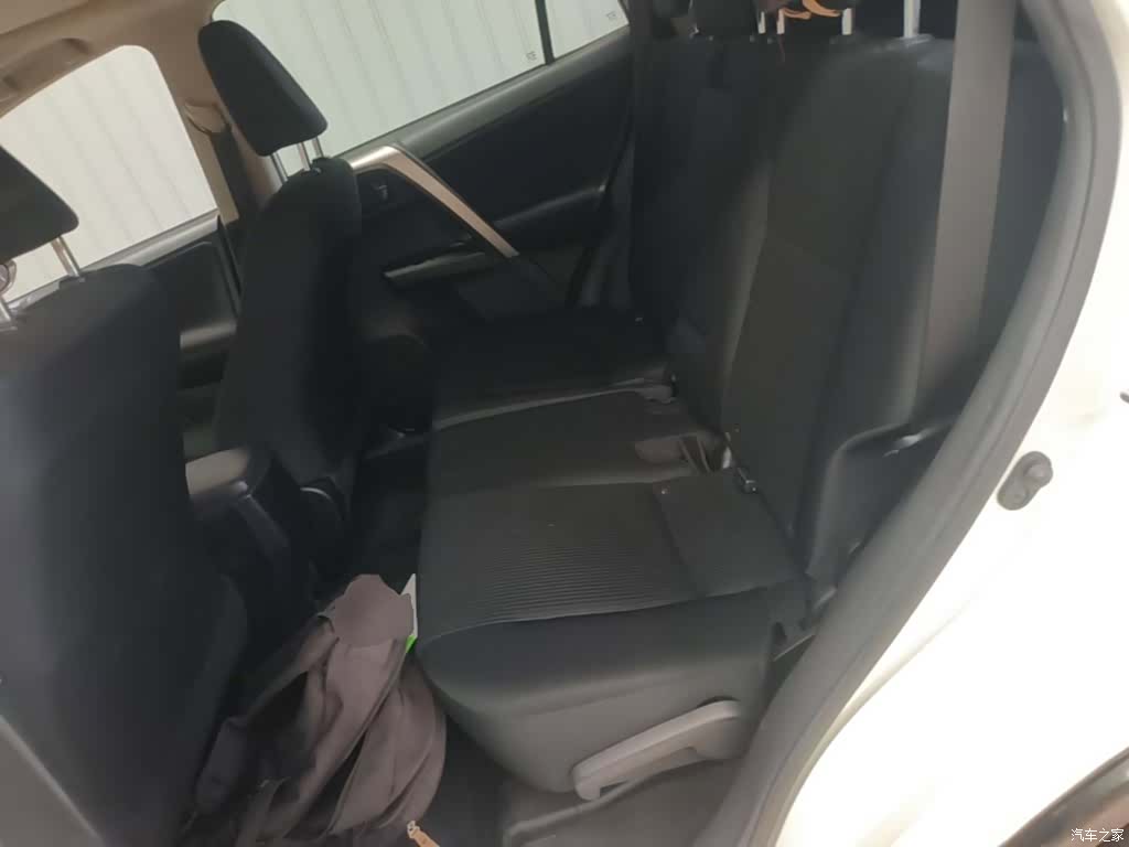 Toyota RAV4, 2018 17