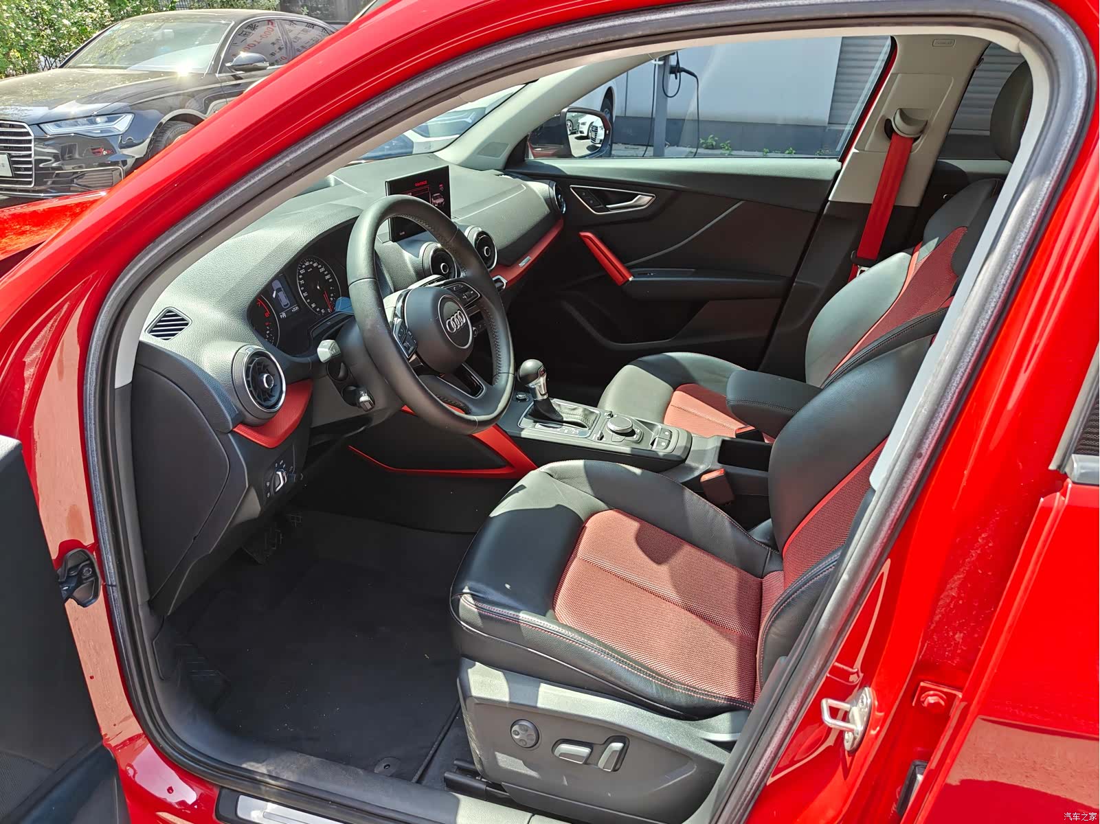 Audi Q2L, 2019 7