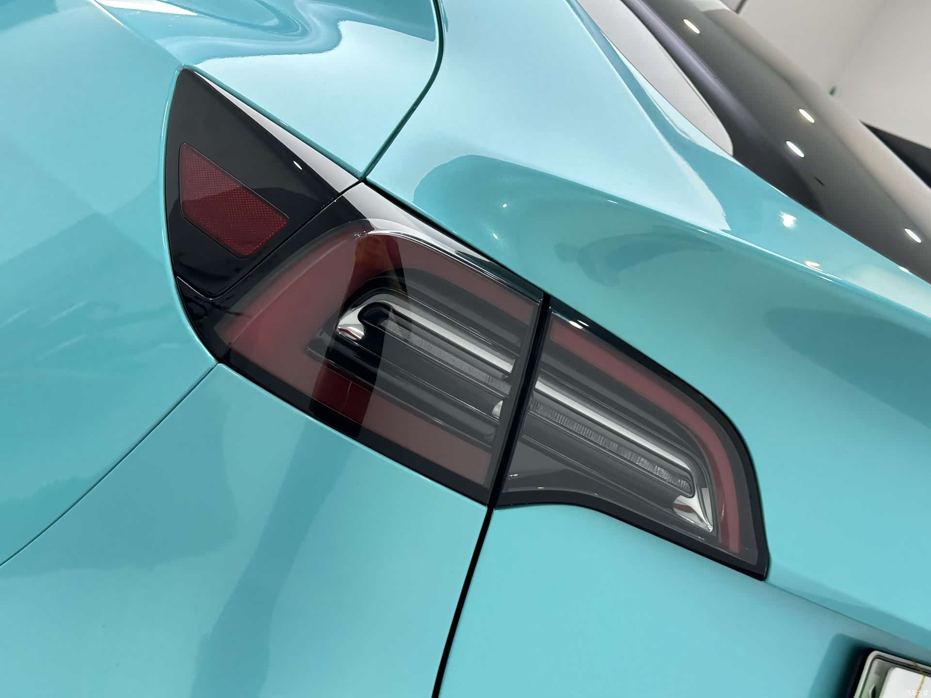 Tesla Model Y, 2023 21