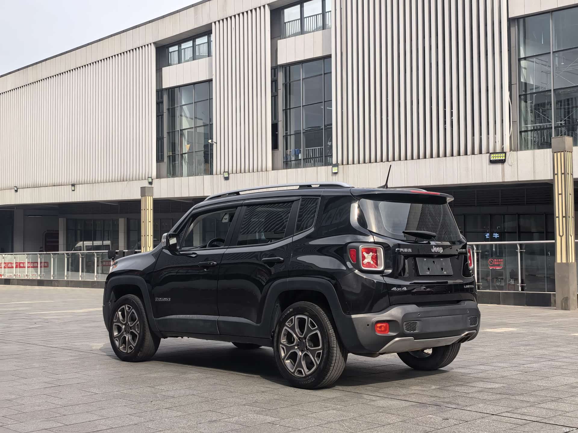 Jeep Renegade, 2019 17
