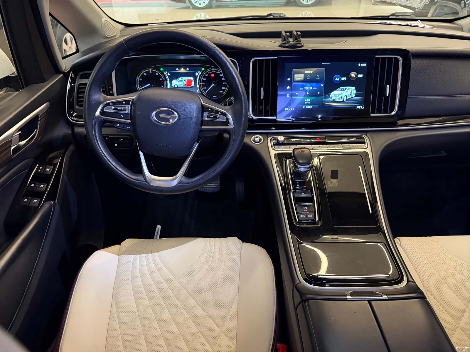 Trumpchi M8, 2022 9