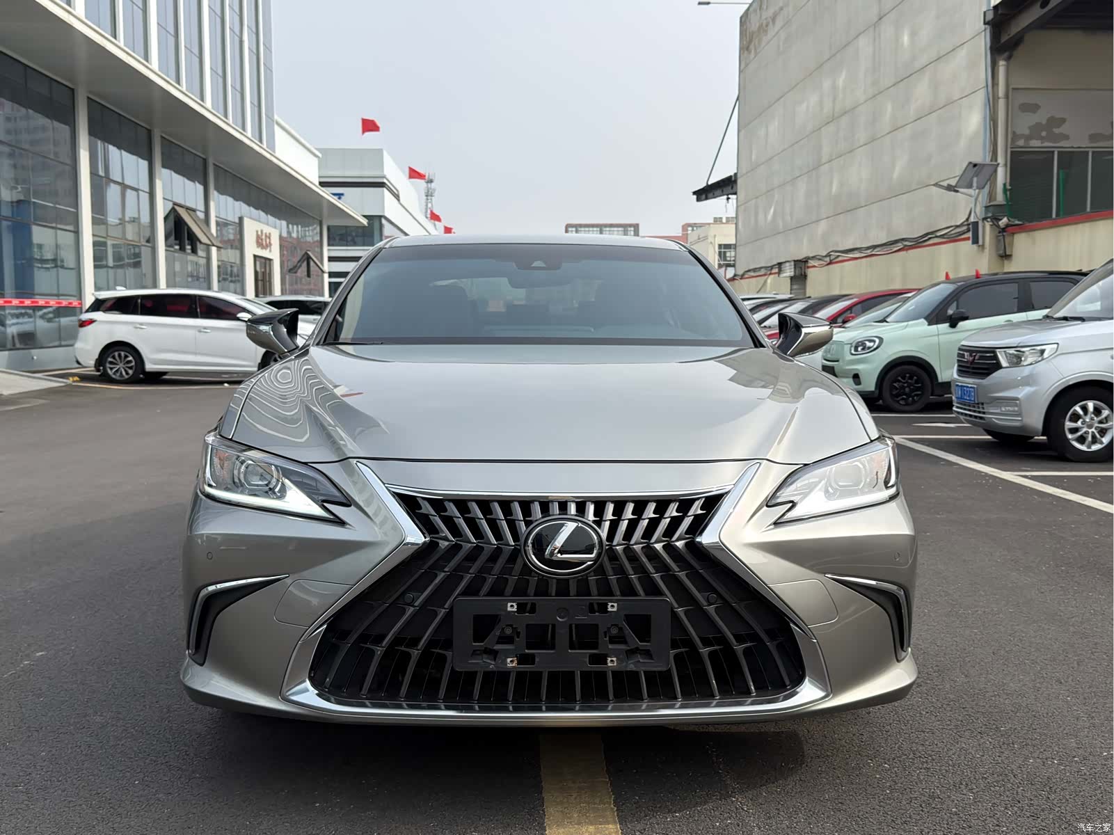 Lexus ES, 2024 1