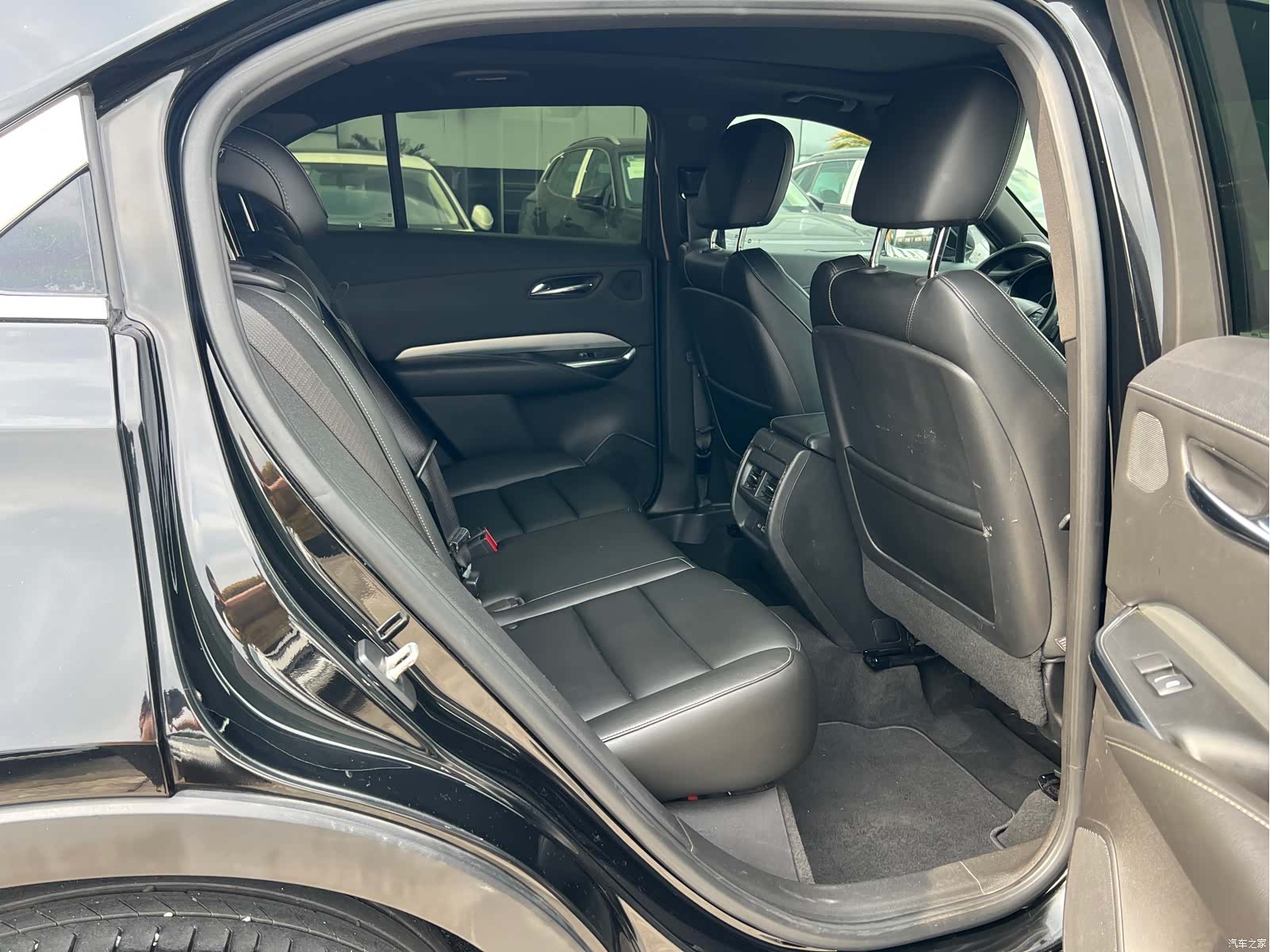Cadillac XT4, 2019 10