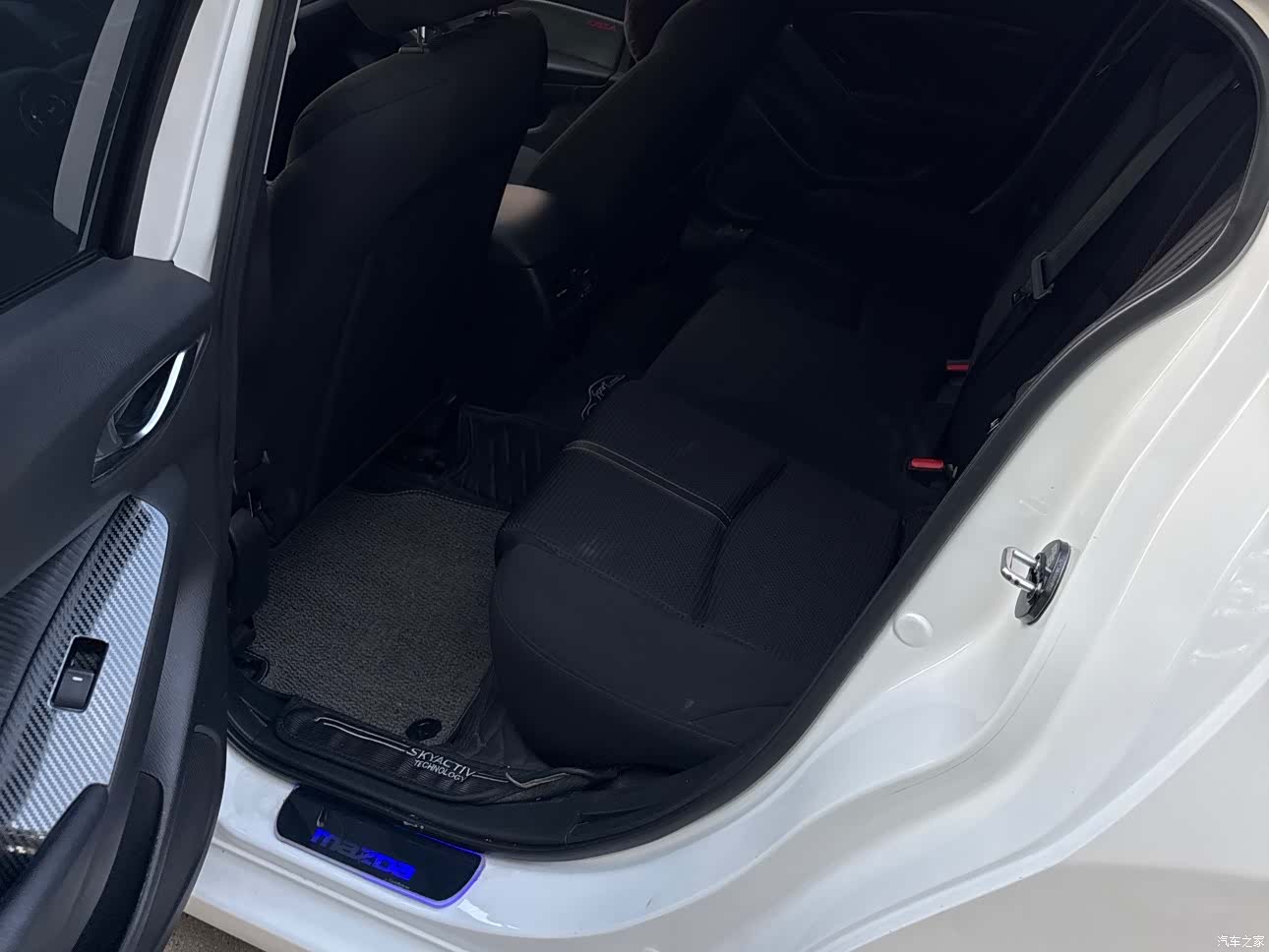 Mazda Mazda3, 2018 11