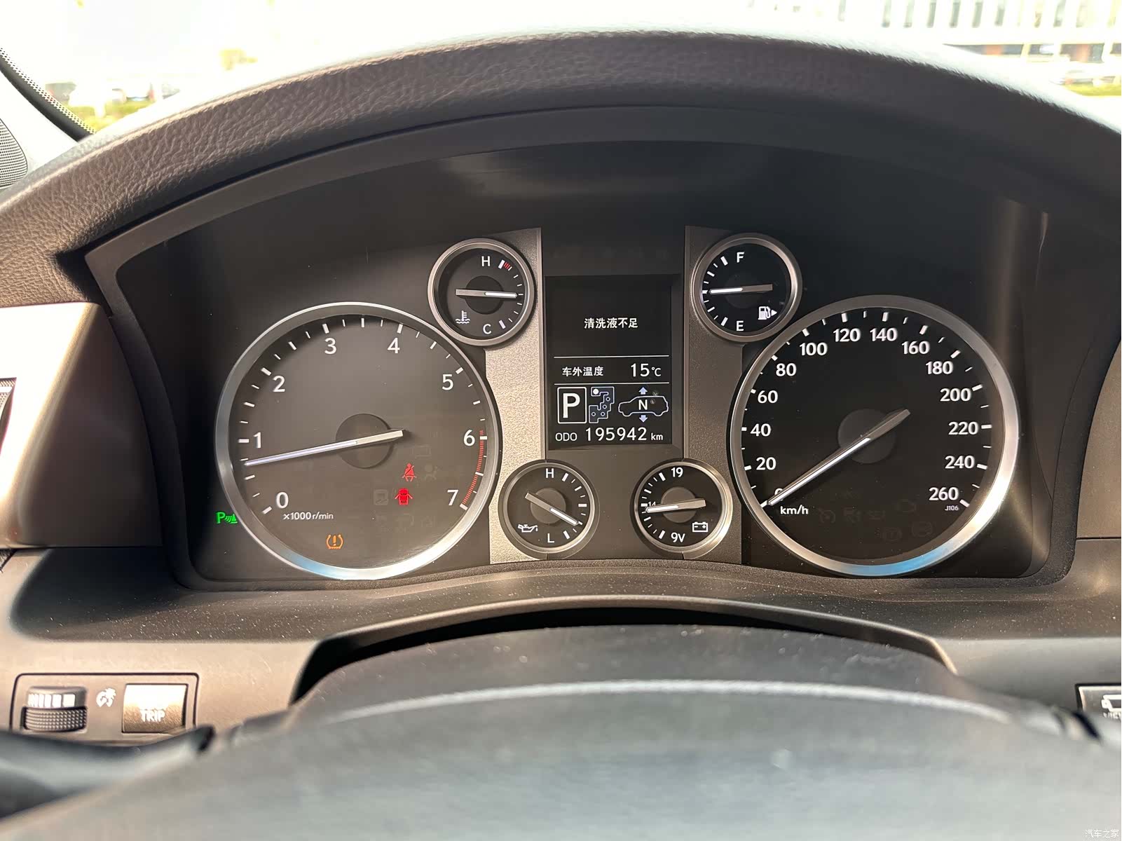 Lexus LX, 2014 15
