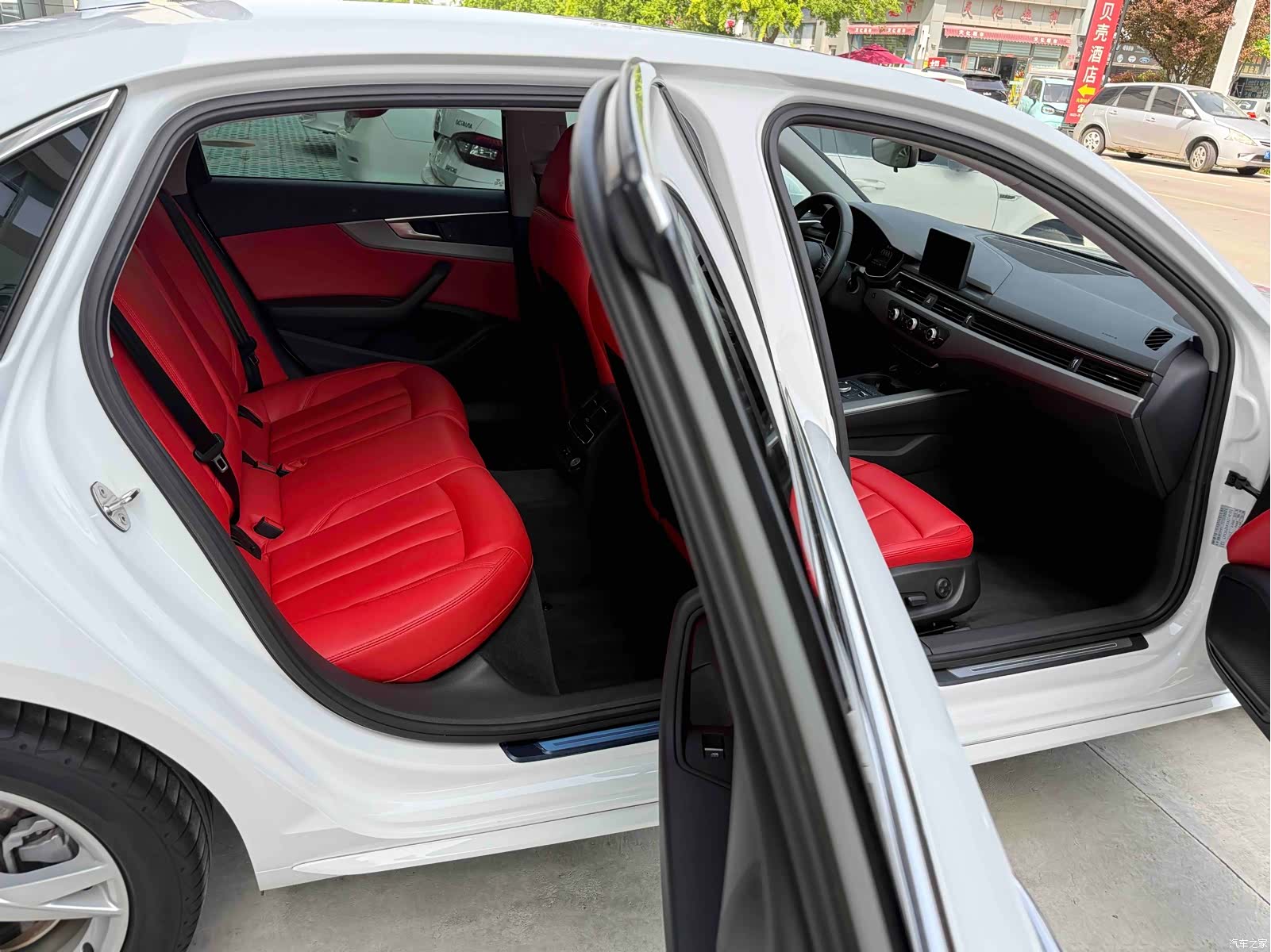 Audi A4L, 2019 28
