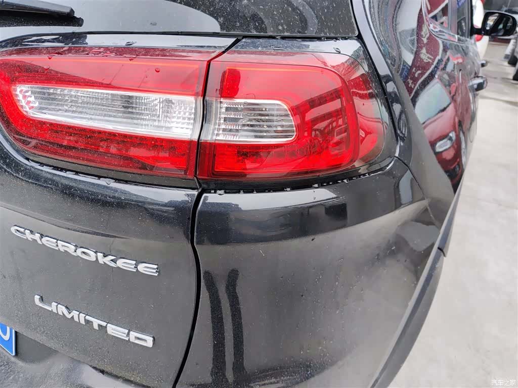 Jeep Cherokee, 2017 8