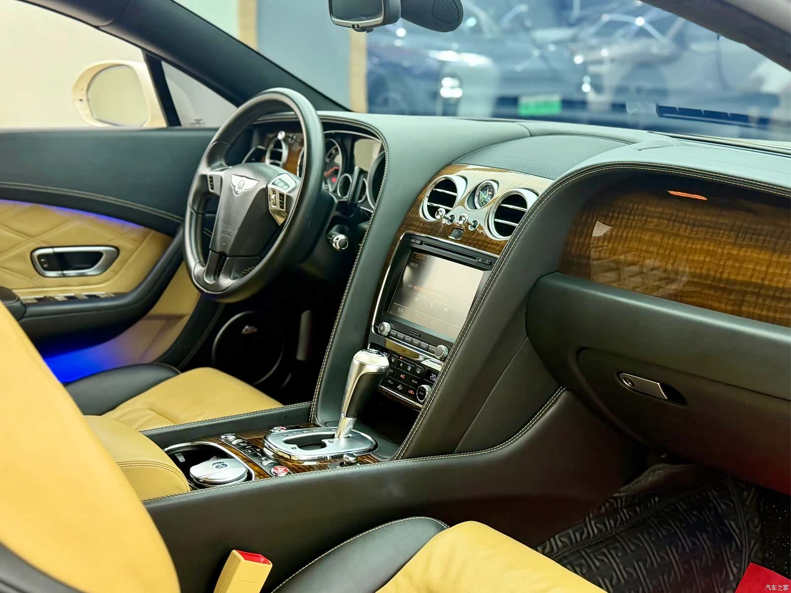 Bentley Continental GT, 2014 12