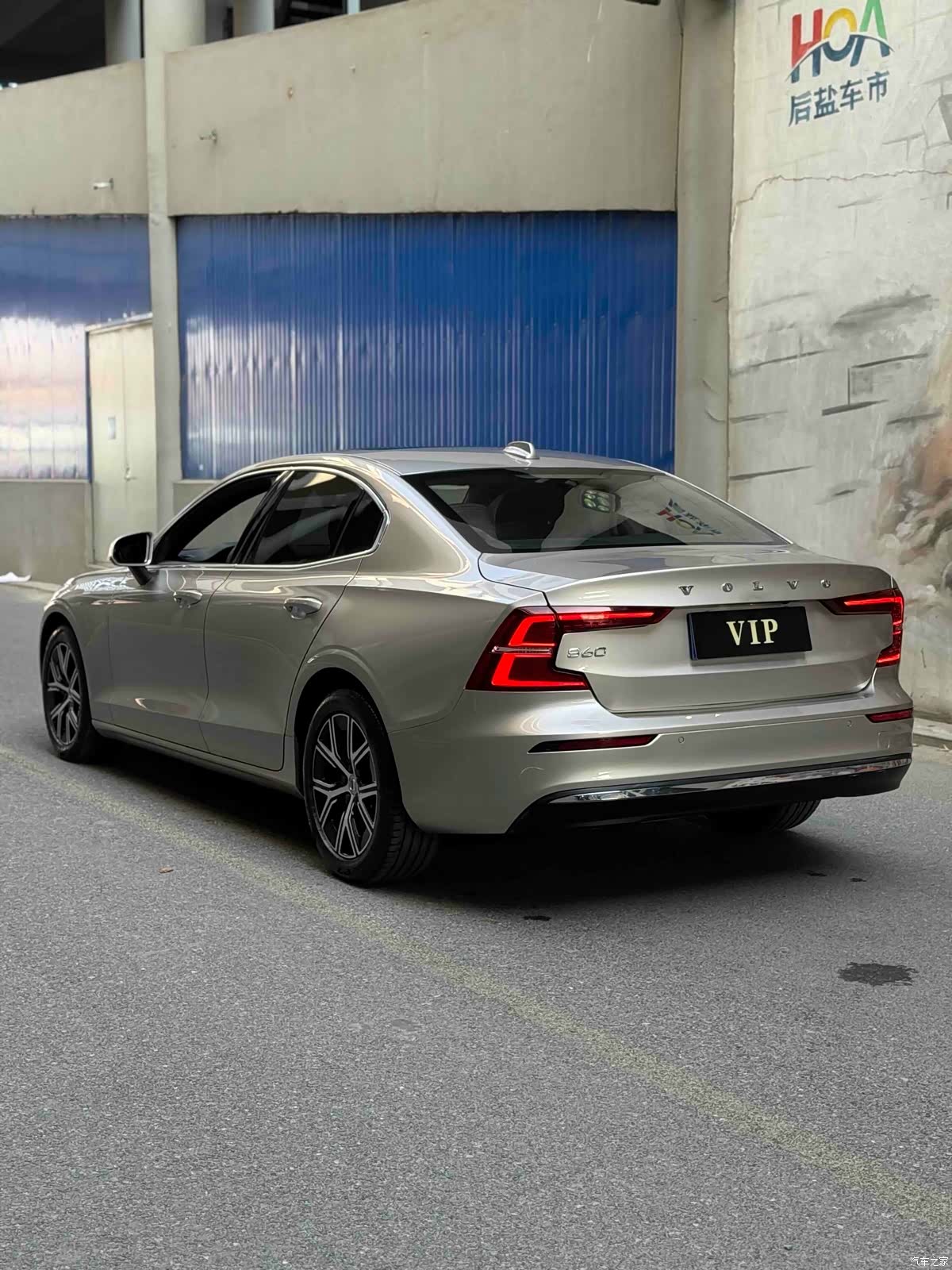 Volvo S60, 2023 все фото