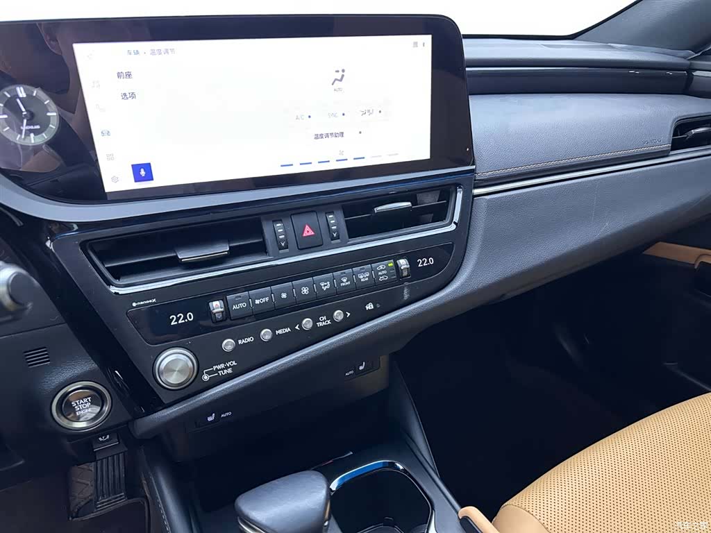 Lexus ES, 2023 11
