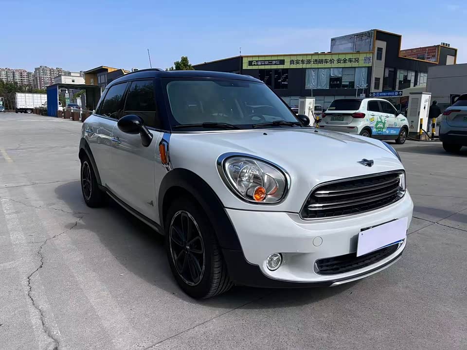 MINI COUNTRYMAN
