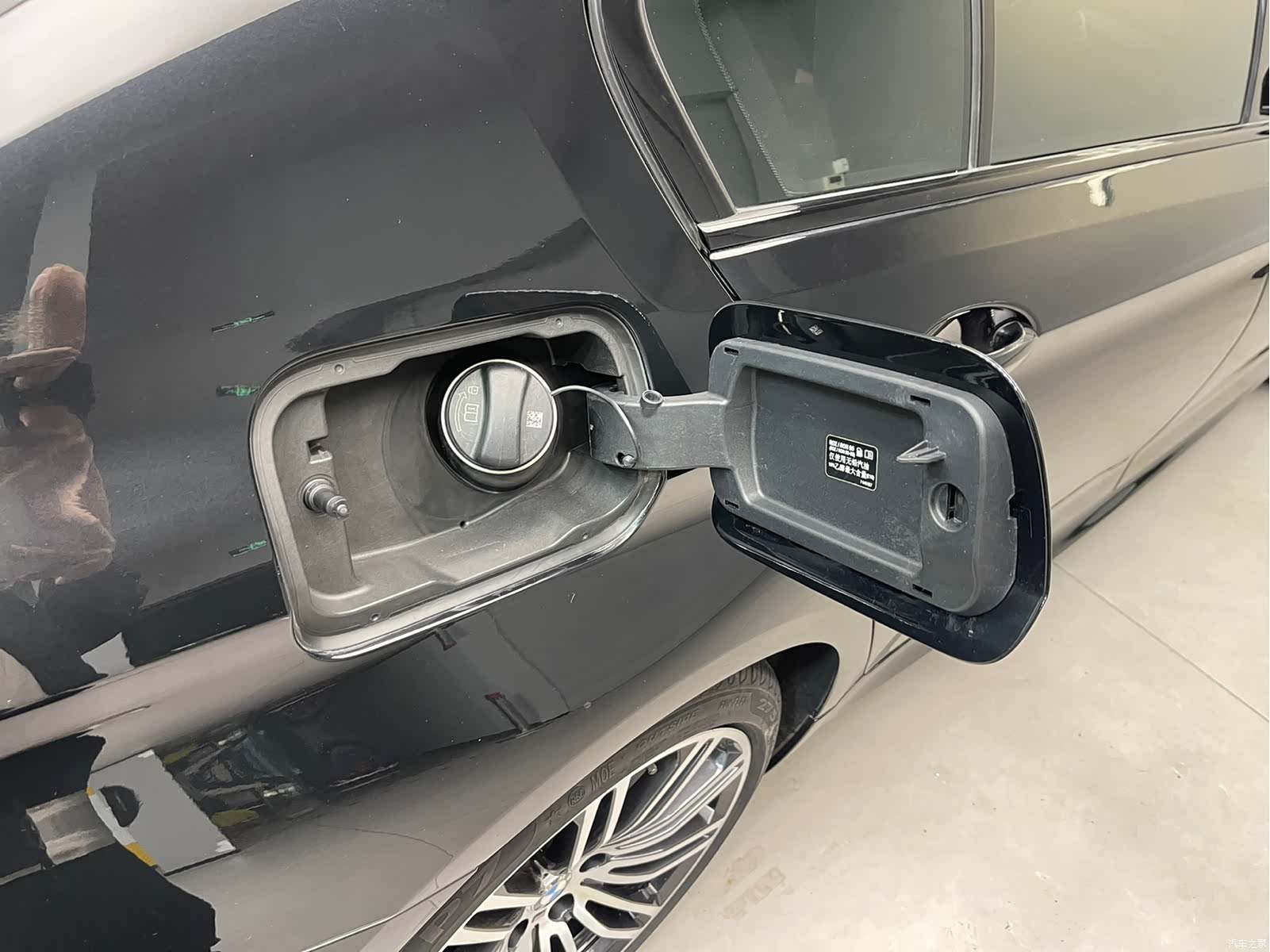 BMW 5 Series, 2019 28