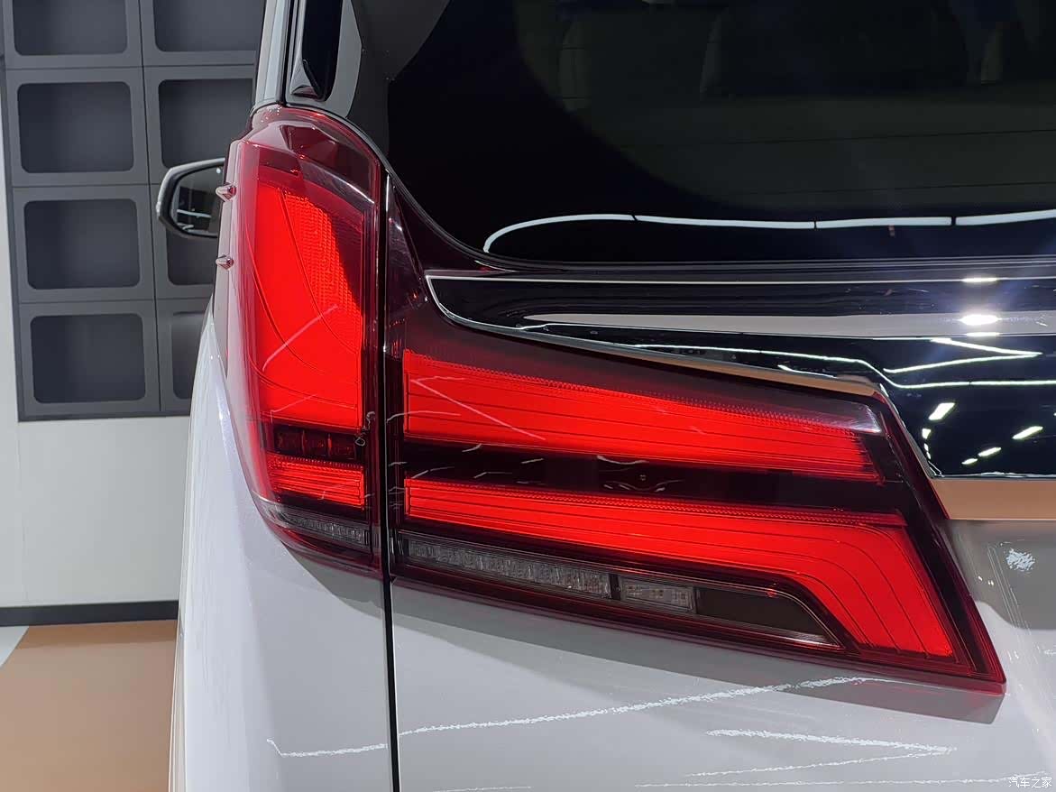 Toyota Alphard, 2020 7