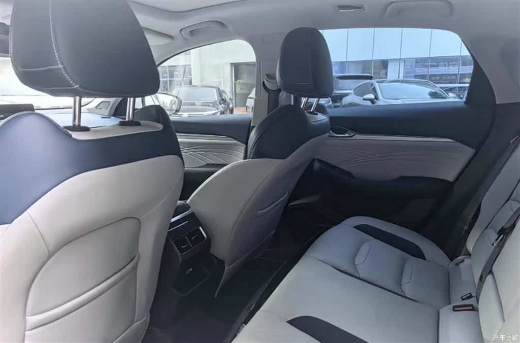 Geely Preface, 2022 19