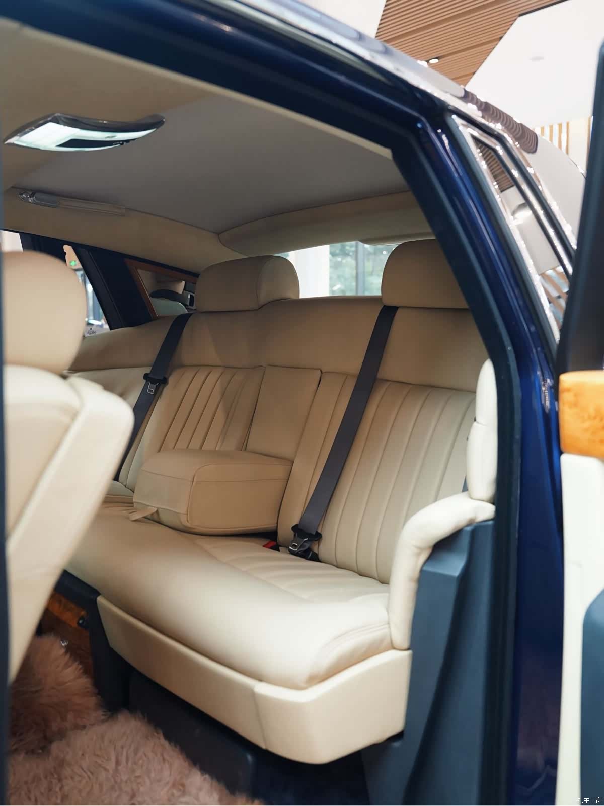 Rolls-Royce Phantom, 2004 11