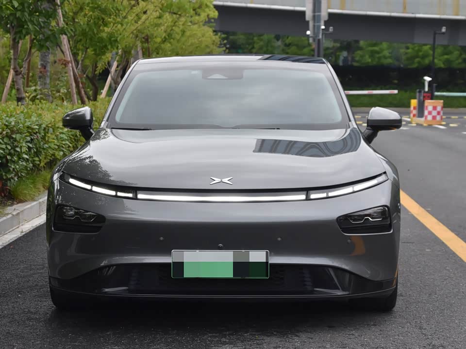 XPENG P7
