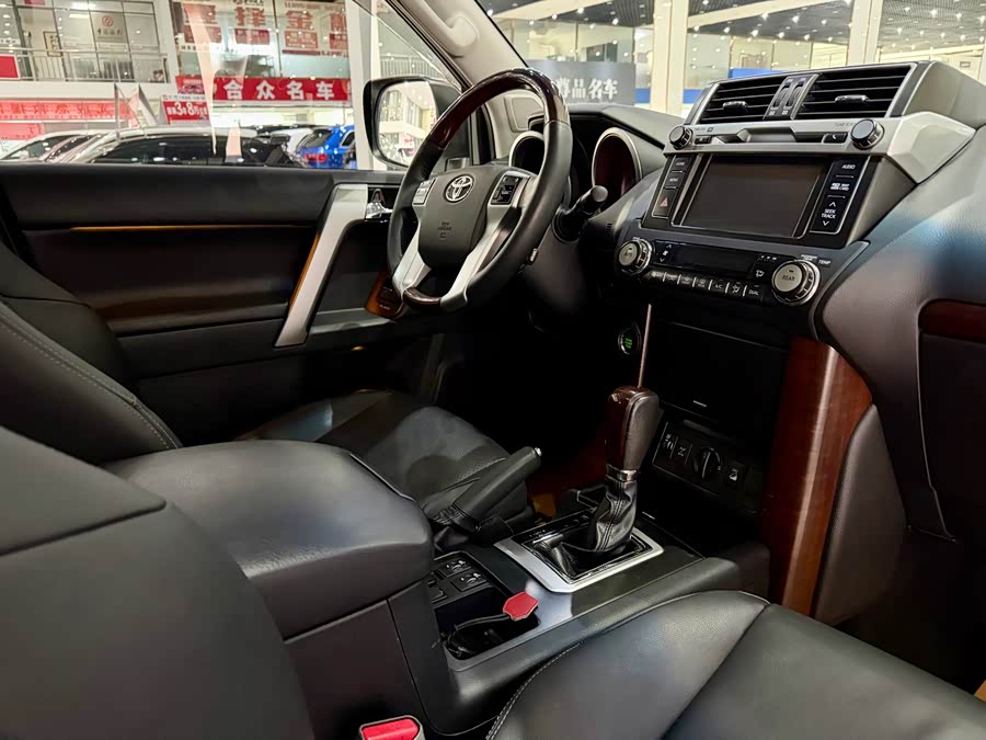 Toyota Prado 2016, фото 16