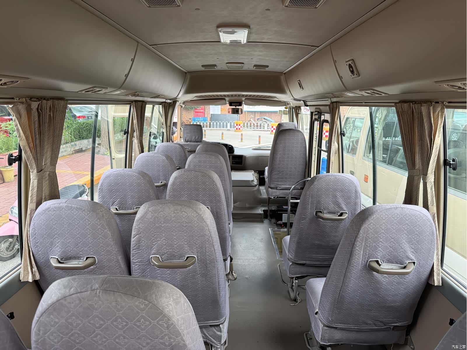 Toyota Coaster, 2009 10