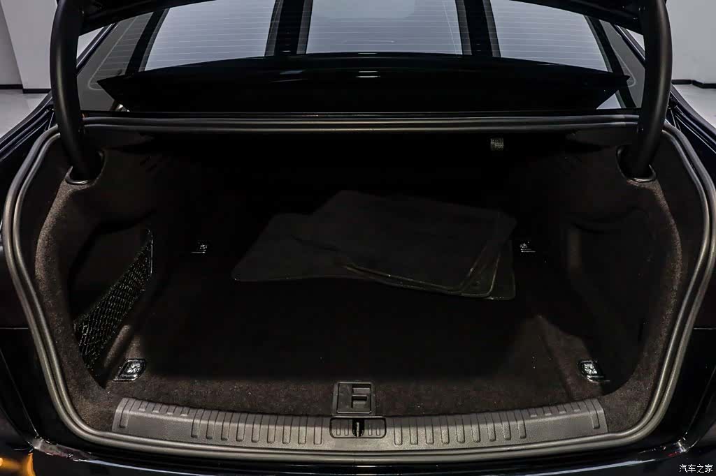 Audi A6L, 2022 6
