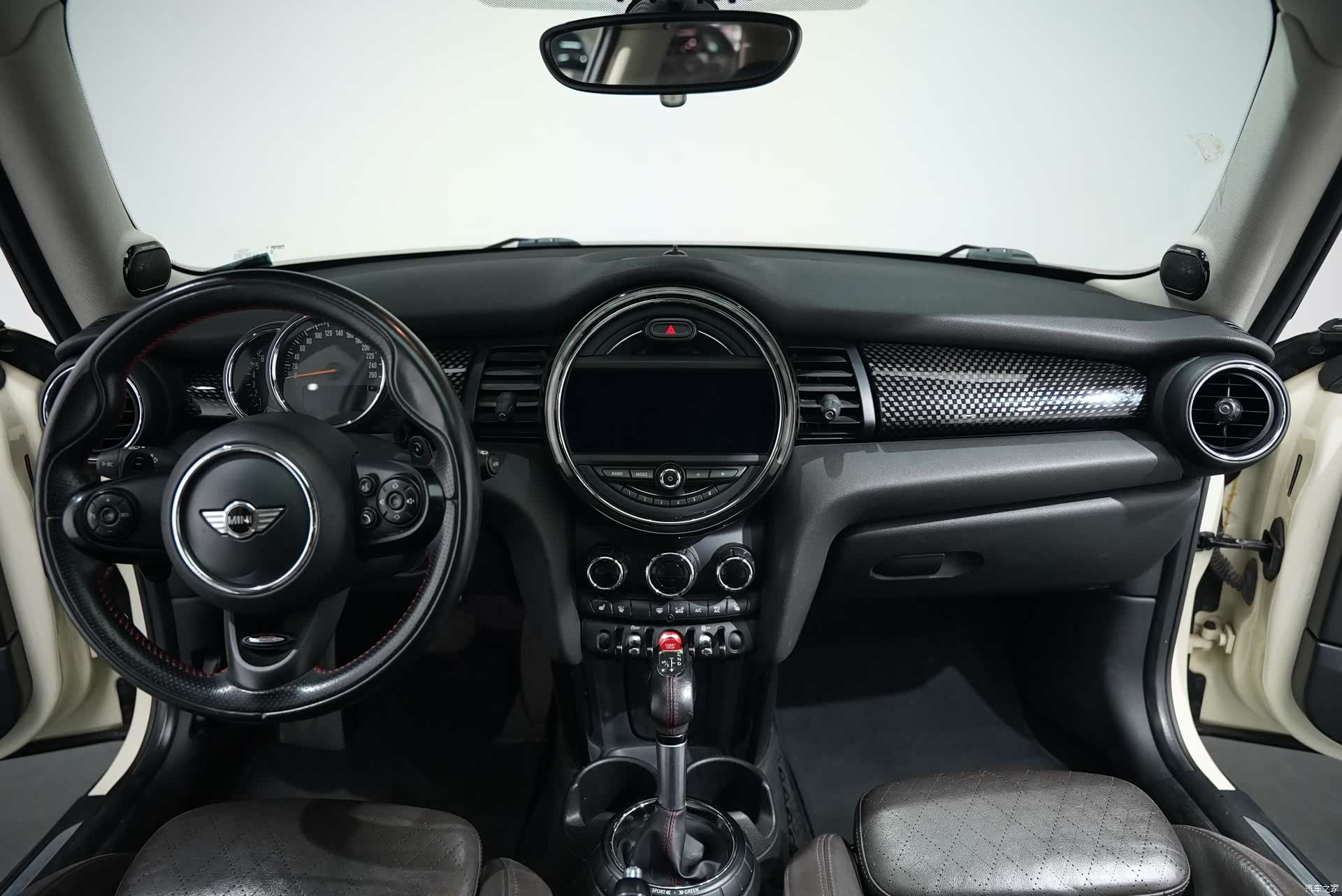 Mini Cooper, 2015 17