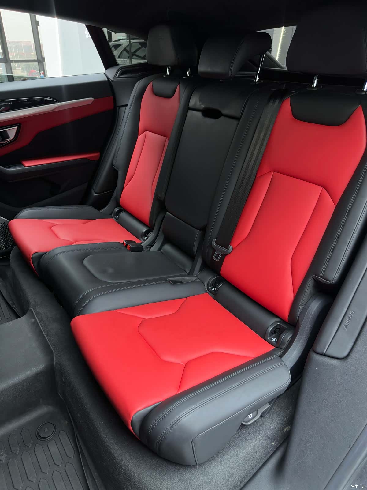 Lamborghini Urus, 2019 31