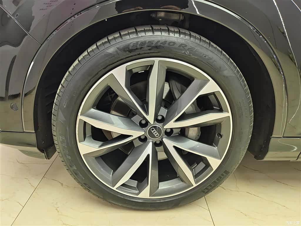 Audi Q7, 2022 9