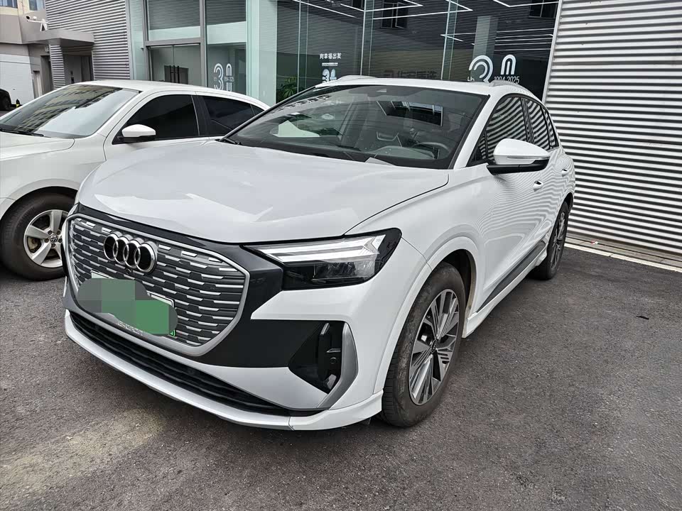 Audi Q4