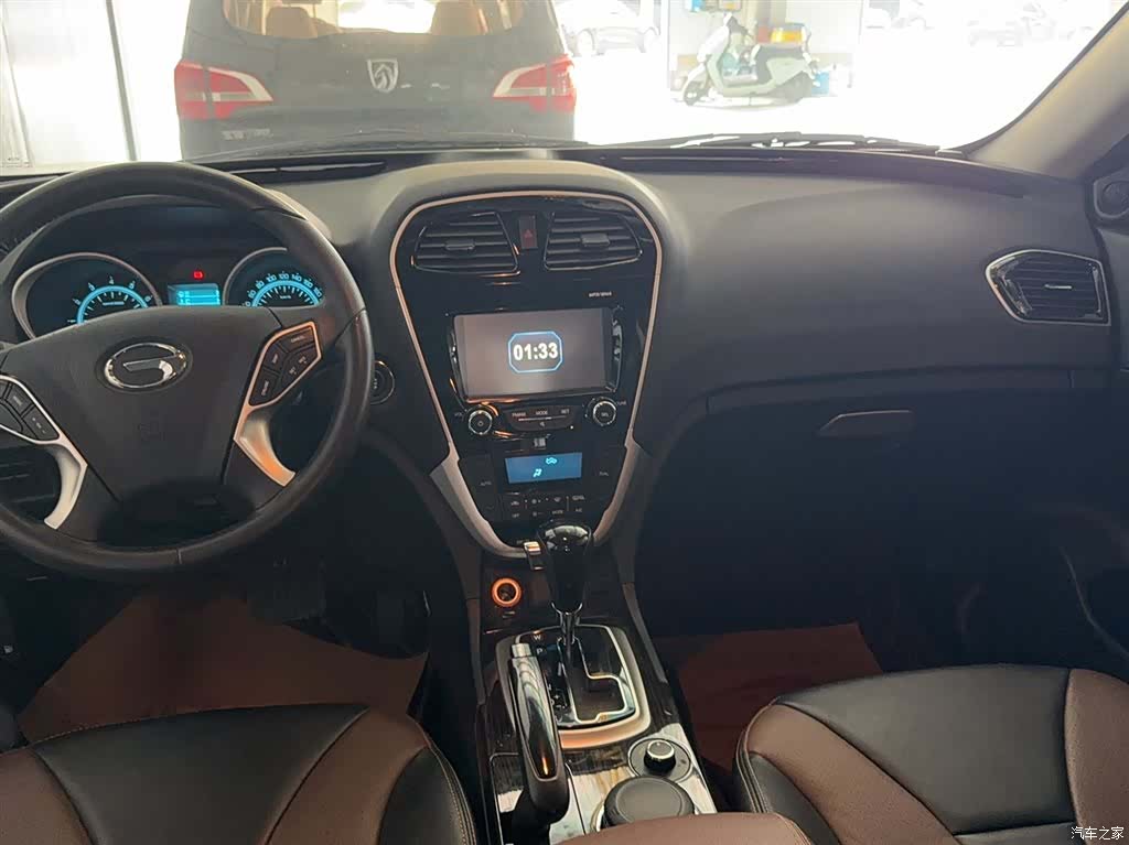 GAC GS5, 2015 4