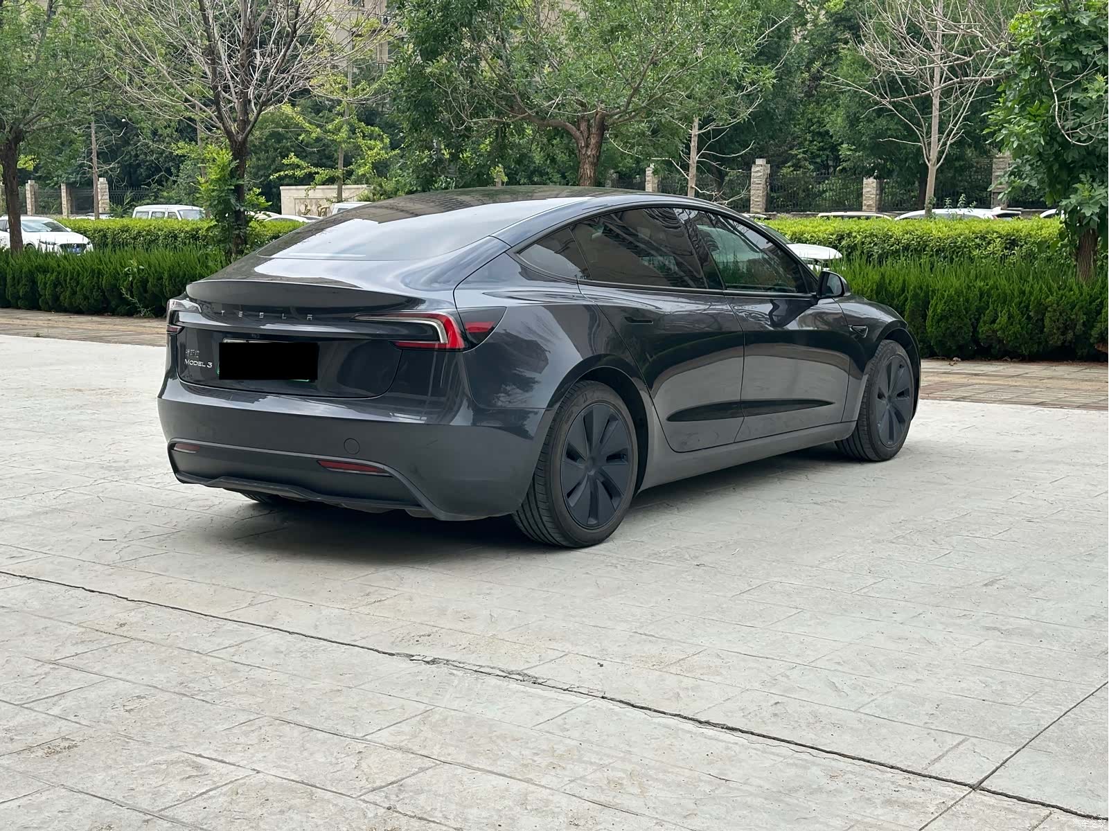 Tesla Model 3, 2025 6