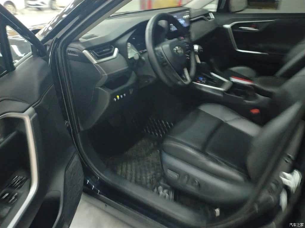 Toyota Wildlander, 2023 10