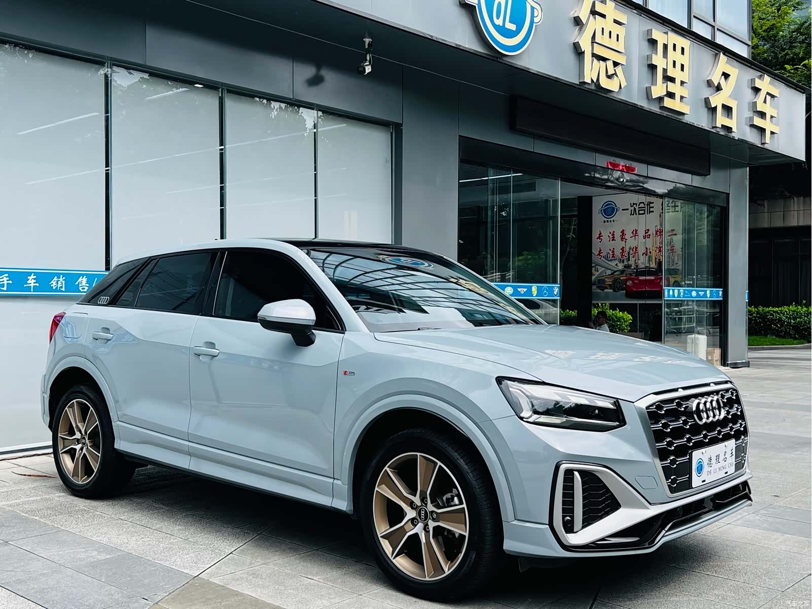 Audi Q2L, 2023 3